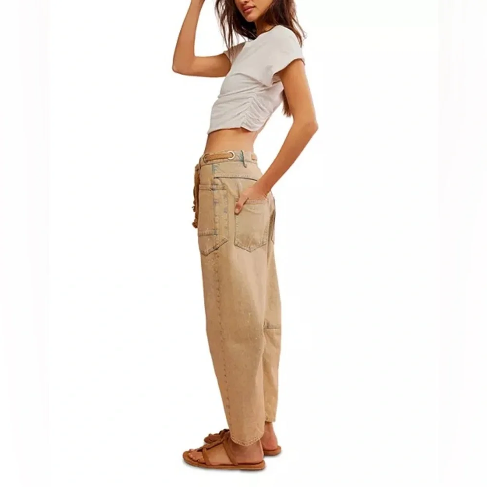 Free People, We the Free Moxie Barrel Jeans,  washed, never worn  size 26 Cowby